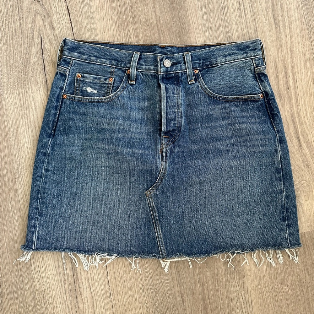 Levi’s Denim Skirt Size 31